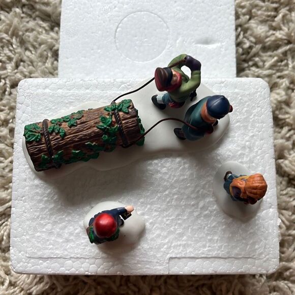 Dept 56 Dickens' Village #55581 "Bringing Home the Yule Log" 3-Piece Hand-Painte - Picture 6 of 11